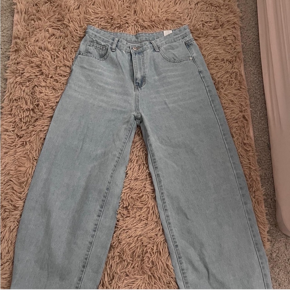 SHEIN Blue Straight Leg Jeans Classic Style